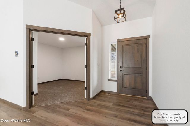 9006 W CULTIVATOR AVE, Rathdrum, ID 83858