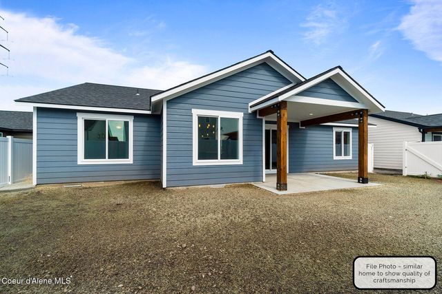 9006 W CULTIVATOR AVE, Rathdrum, ID 83858