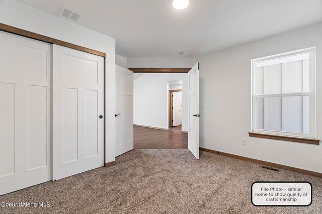9006 W CULTIVATOR AVE, Rathdrum, ID 83858