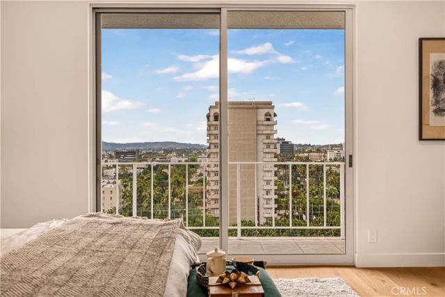 100 S Doheny Drive 1105, Los Angeles, CA 90048