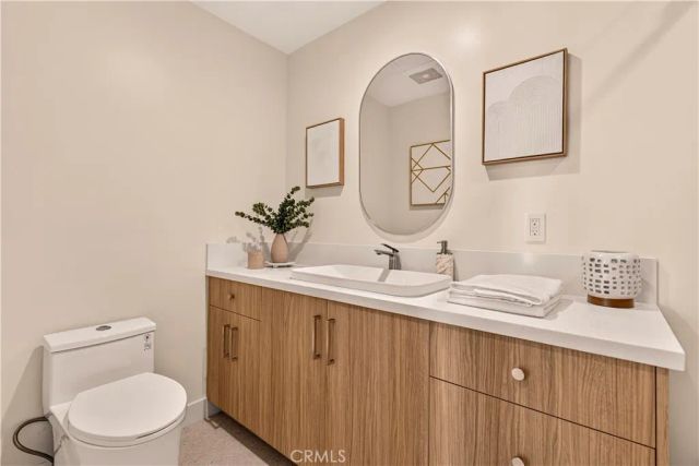 100 S Doheny Drive 1105, Los Angeles, CA 90048