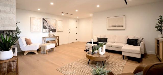 100 S Doheny Drive 1105, Los Angeles, CA 90048