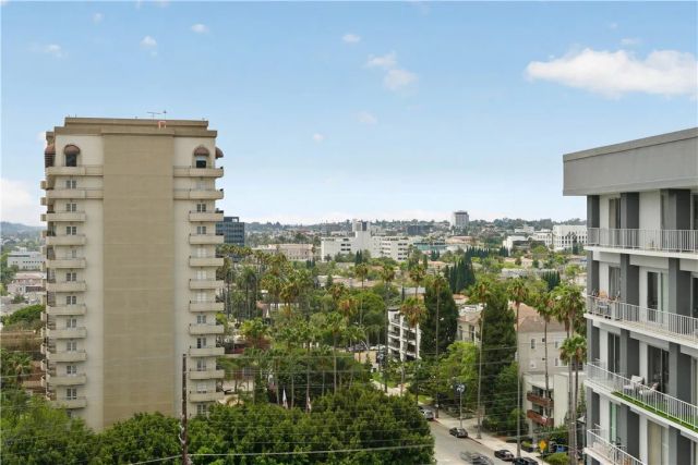 100 S Doheny Drive 1105, Los Angeles, CA 90048
