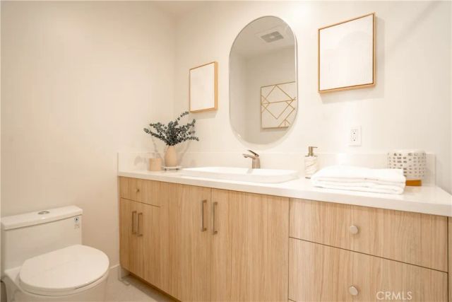 100 S Doheny Drive 1105, Los Angeles, CA 90048