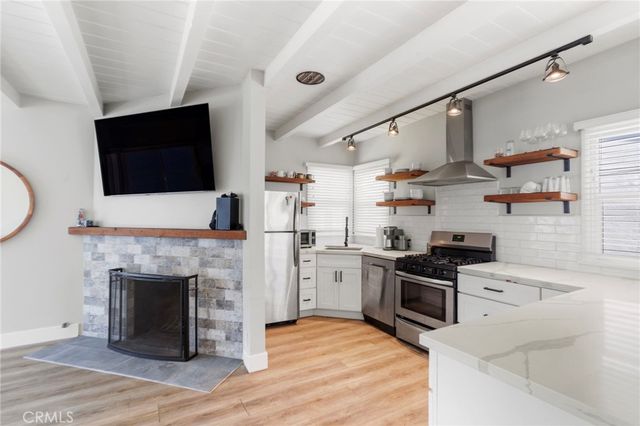 27 66th Place, Long Beach, CA 90803