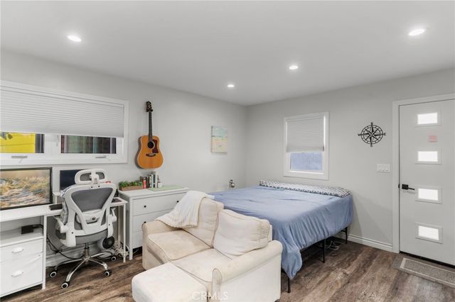 27 66th Place, Long Beach, CA 90803