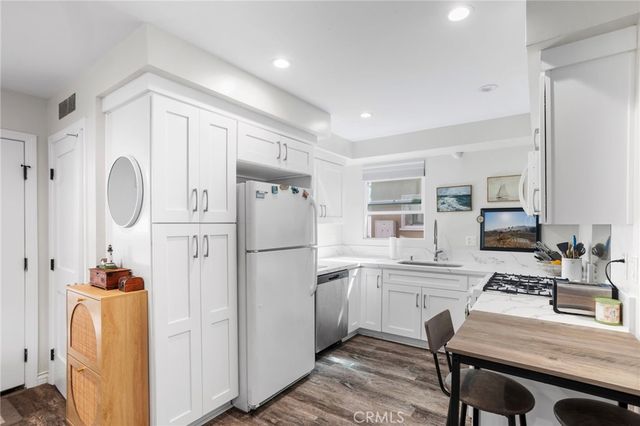 27 66th Place, Long Beach, CA 90803