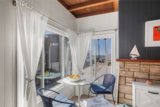 27 66th Place, Long Beach, CA 90803