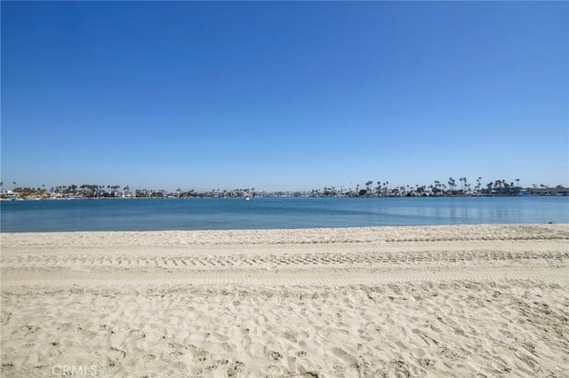 27 66th Place, Long Beach, CA 90803