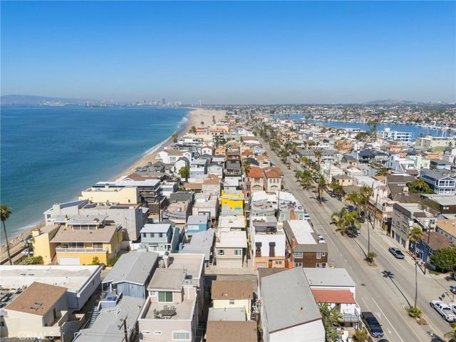 27 66th Place, Long Beach, CA 90803