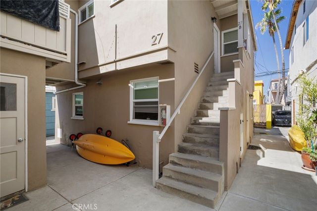 27 66th Place, Long Beach, CA 90803