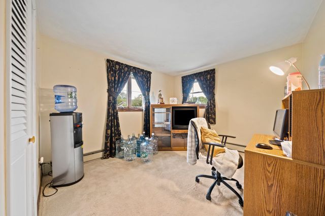 19 William Road, Holbrook, MA 02343