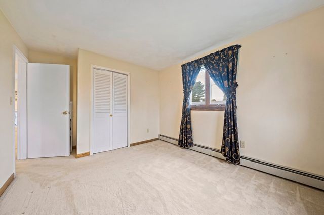 19 William Road, Holbrook, MA 02343