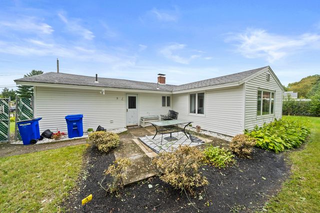 19 William Road, Holbrook, MA 02343