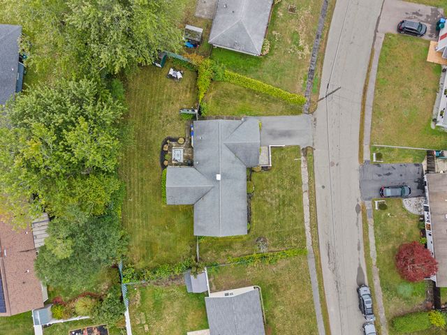 19 William Road, Holbrook, MA 02343