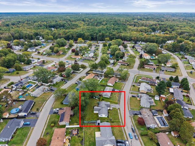 19 William Road, Holbrook, MA 02343