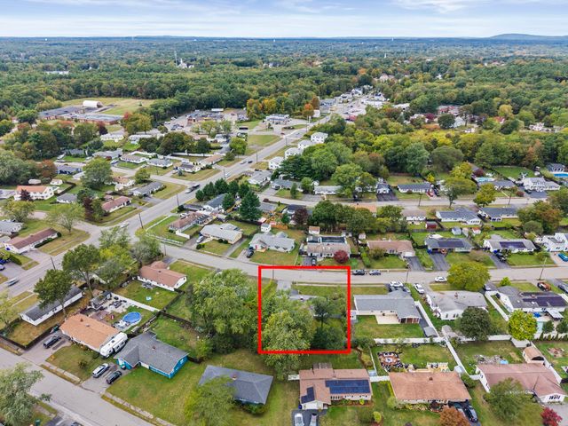 19 William Road, Holbrook, MA 02343