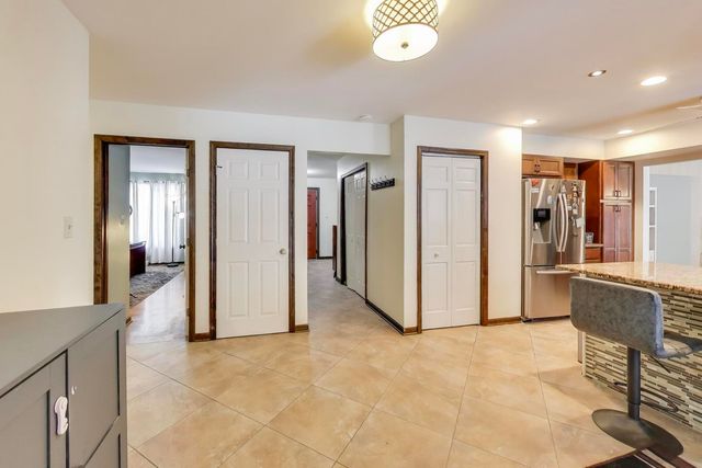 511 Mark Lane, Downers Grove, IL 60516