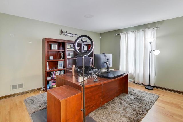 511 Mark Lane, Downers Grove, IL 60516