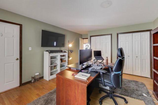 511 Mark Lane, Downers Grove, IL 60516