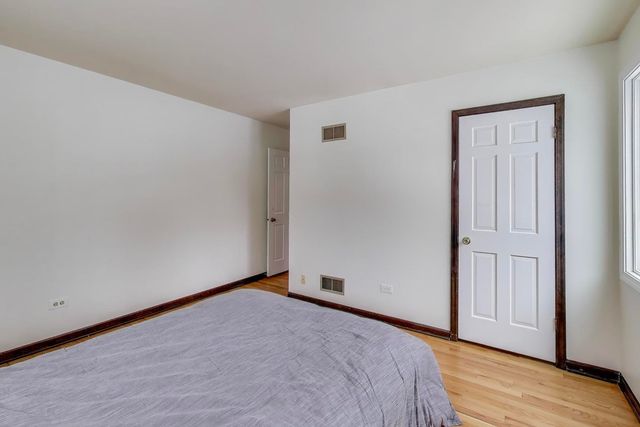 511 Mark Lane, Downers Grove, IL 60516