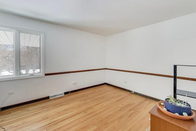 511 Mark Lane, Downers Grove, IL 60516