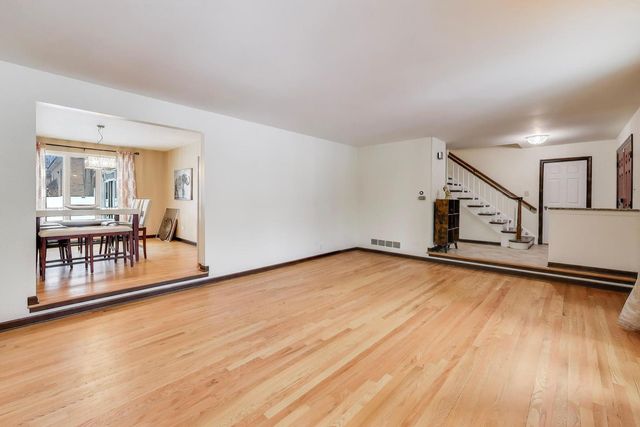 511 Mark Lane, Downers Grove, IL 60516