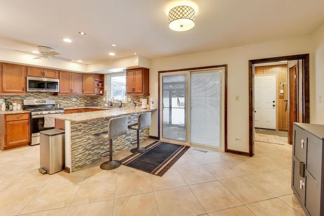 511 Mark Lane, Downers Grove, IL 60516