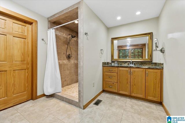 58 RIVER OAKS CIRCLE, Oneonta, AL 35121
