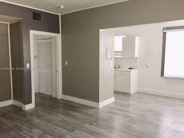 610 8th St 103, Miami Beach, FL 33139