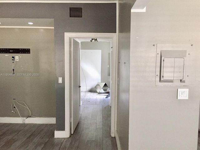 610 8th St 103, Miami Beach, FL 33139