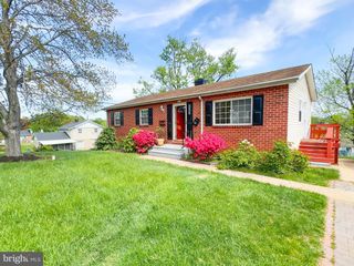 3217 SAINT LUKES, Baltimore, MD 21207