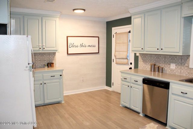 217 Ann Drive, Pearl, MS 39208