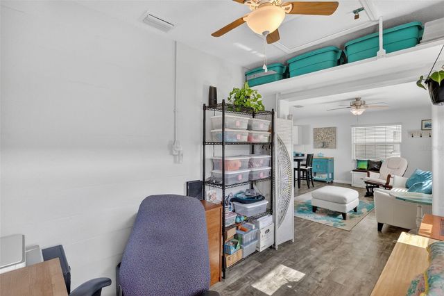 7825 38TH TERRACE N 7825, St Petersburg, FL 33709