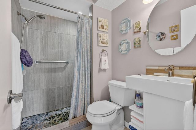 7825 38TH TERRACE N 7825, St Petersburg, FL 33709