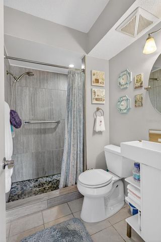 7825 38TH TERRACE N 7825, St Petersburg, FL 33709