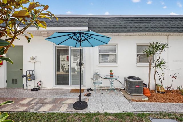 7825 38TH TERRACE N 7825, St Petersburg, FL 33709