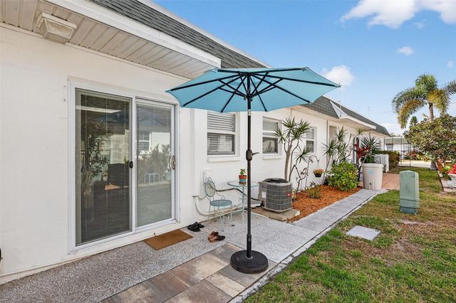 7825 38TH TERRACE N 7825, St Petersburg, FL 33709