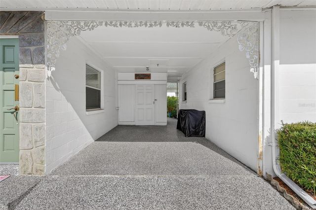 7825 38TH TERRACE N 7825, St Petersburg, FL 33709