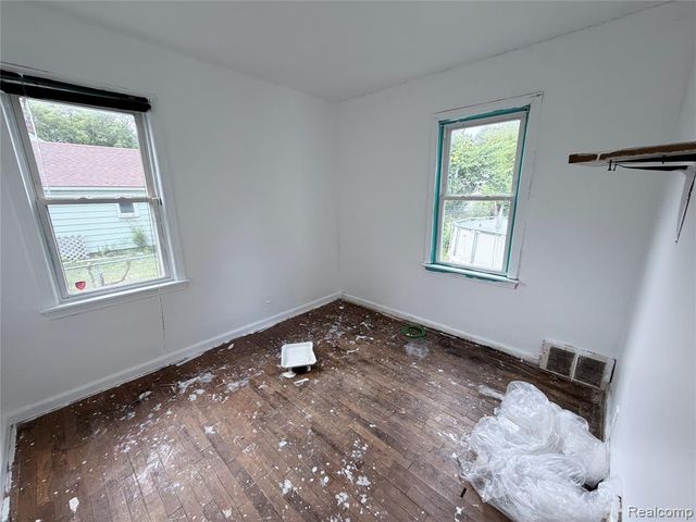 3220 W Ridgeway Avenue, Flint, MI 48504