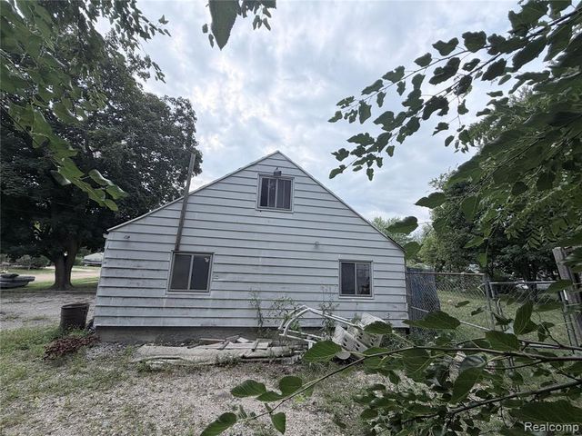 3220 W Ridgeway Avenue, Flint, MI 48504