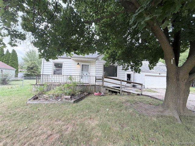 3220 W Ridgeway Avenue, Flint, MI 48504