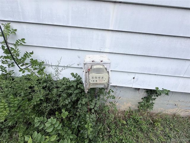 3220 W Ridgeway Avenue, Flint, MI 48504