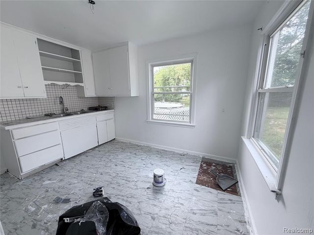 3220 W Ridgeway Avenue, Flint, MI 48504