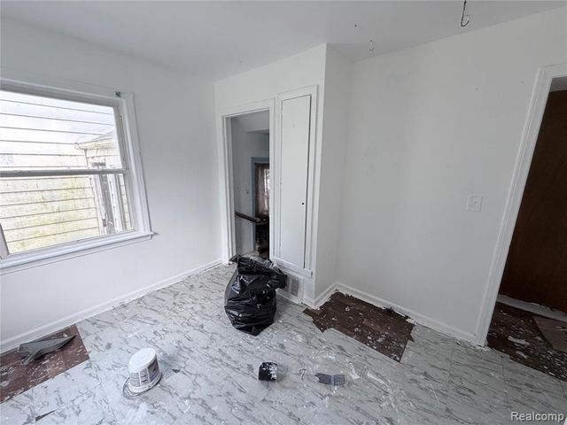 3220 W Ridgeway Avenue, Flint, MI 48504