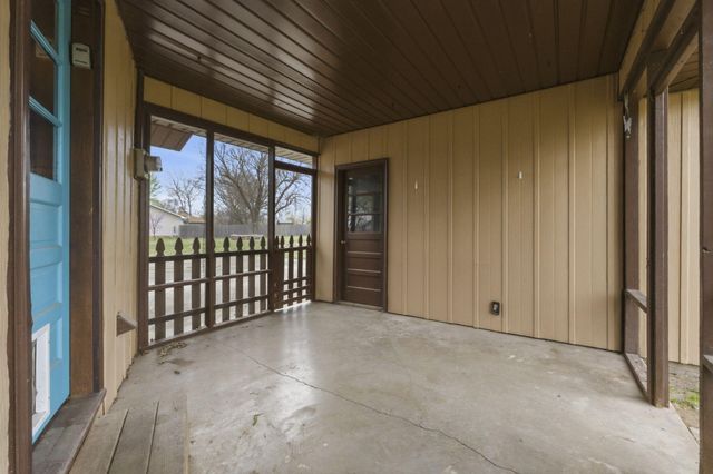 112 Grand Prairie Drive, Willard, MO 65781