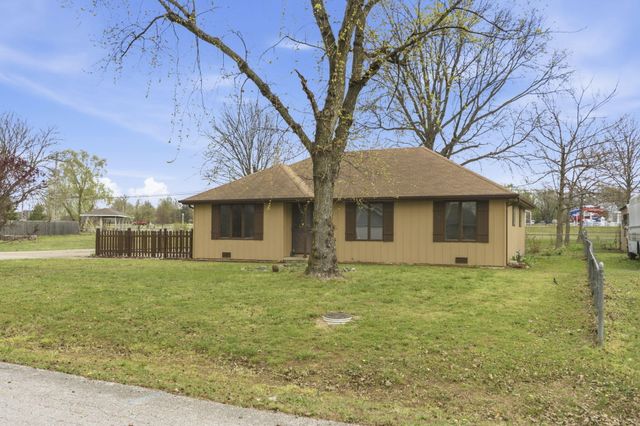112 Grand Prairie Drive, Willard, MO 65781