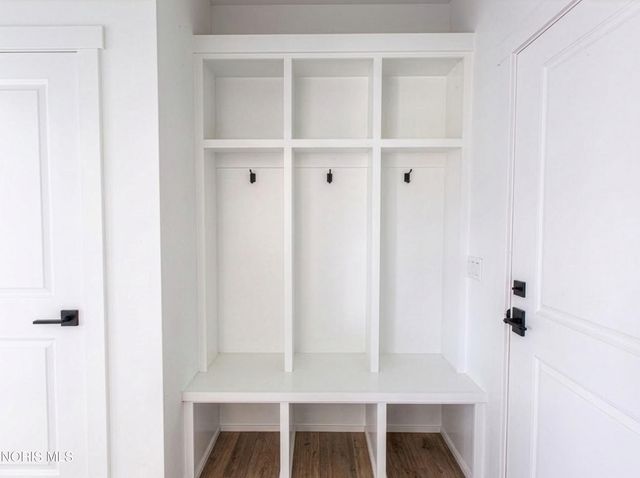 7902 Trestle Bend Road, Monclova, OH 43542