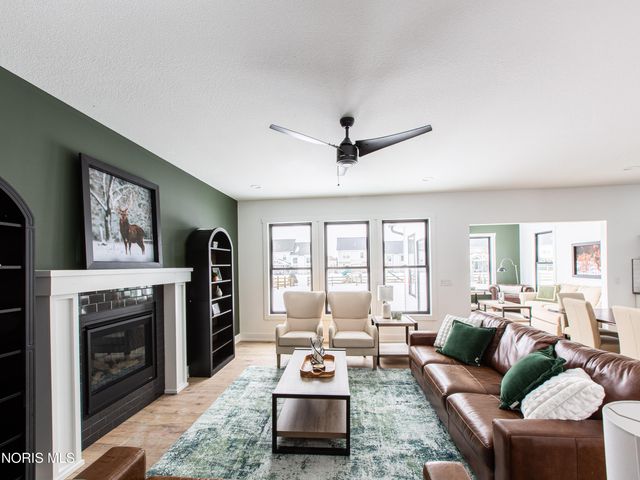 7902 Trestle Bend Road, Monclova, OH 43542