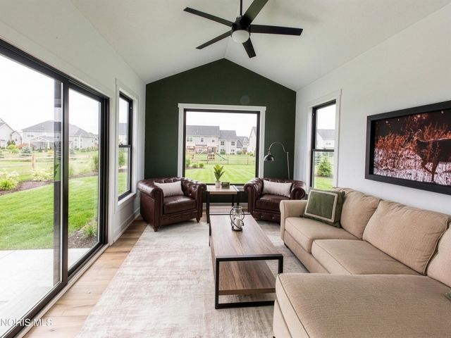 7902 Trestle Bend Road, Monclova, OH 43542